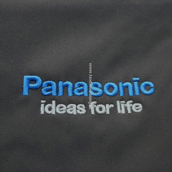 Panasonic Logo auf Tischtuch